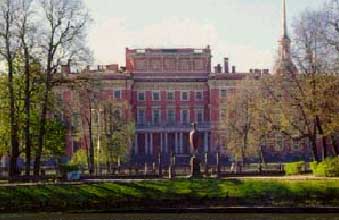 Михайловский дворец - типичный ландшафт БТМ